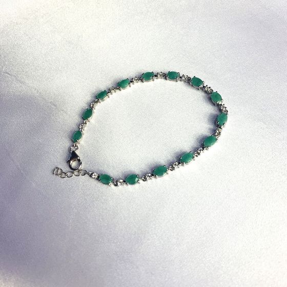 Серебряный браслет с изумрудом 6.493ct