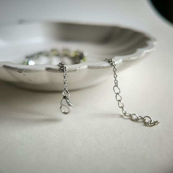 Серебряный браслет с хризолітом