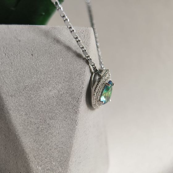 Серебряная подвеска с мистик топазом 1.963ct