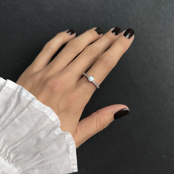Серебряное кольцо с опалом 0.436ct, фианитами