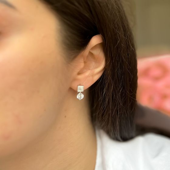 Серебряные серьги с фианитами