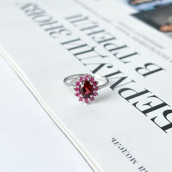 Серебряное кольцо с гранатом 1.47ct, рубином