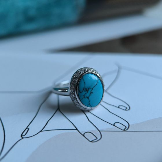 Серебряное кольцо с бирюзой, фианитами