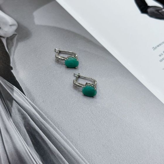 Серебряные серьги с изумрудом 4.782ct, фианитами