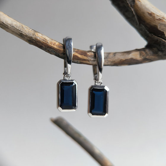 Серебряные серьги с сапфиром nano 3.65ct