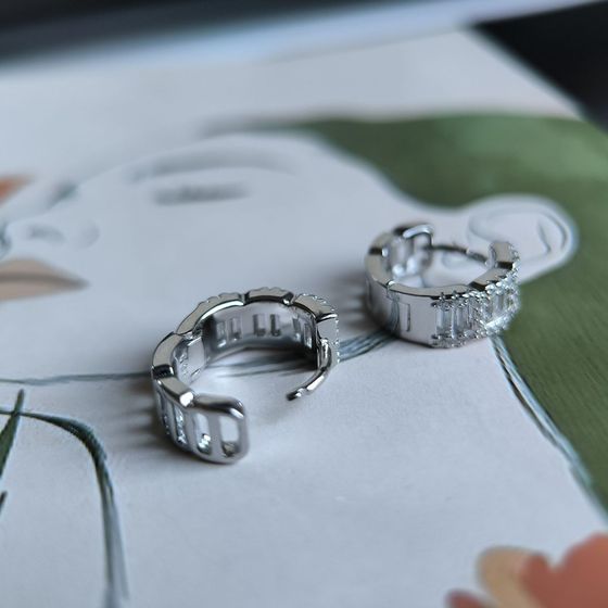 Серебряные серьги с фианитами