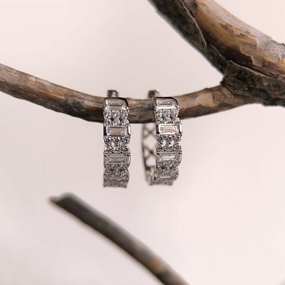 Серебряные серьги с фианитами