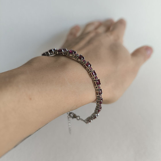 Серебряный браслет с рубином 10.845ct