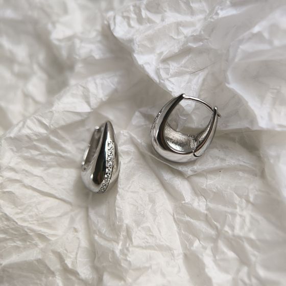 Серебряные серьги с фианитами Серебряные серьги с фианитами