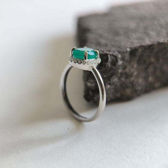Серебряное кольцо с агатом 1.415ct, фианитами