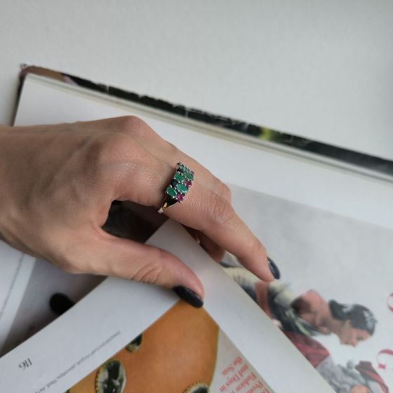 Серебряное кольцо с сапфиром 1.917ct, изумрудом, рубином