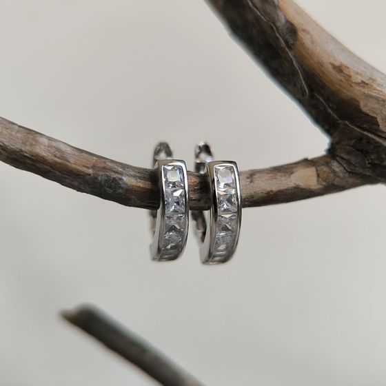 Серебряные серьги с фианитами