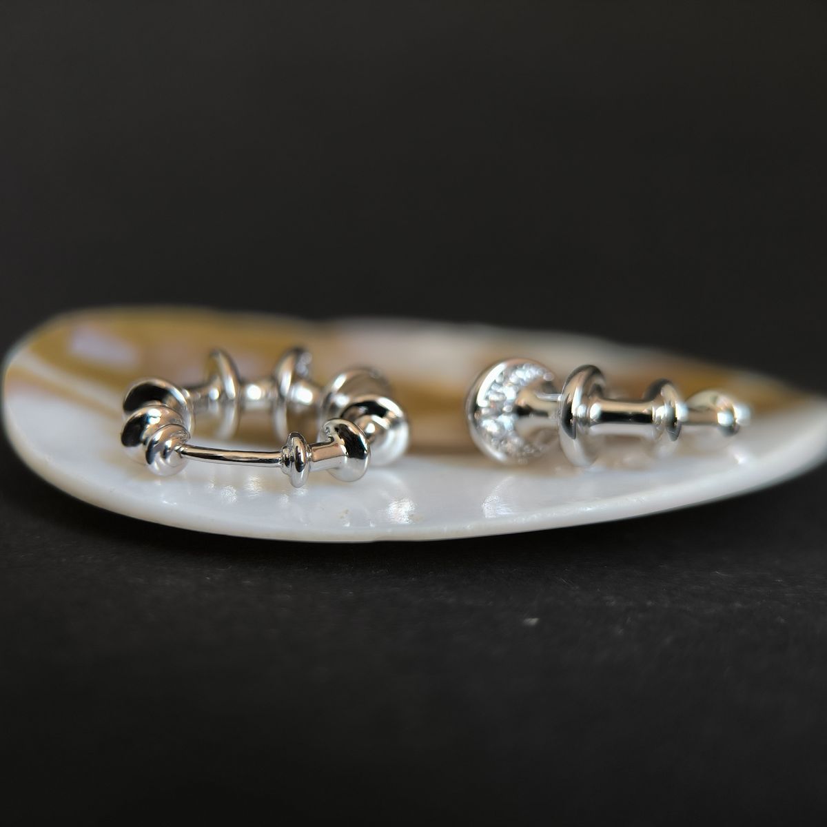 Серебряные серьги без камней