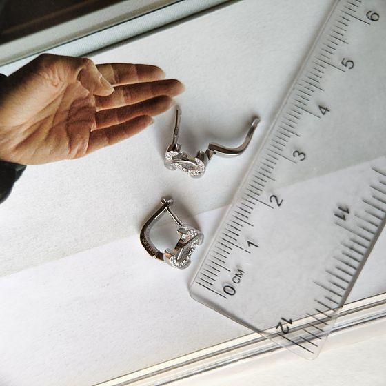 Серебряные серьги с фианитами