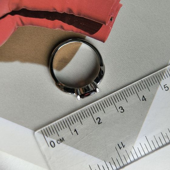 Серебряное кольцо с гранатом 0.95ct