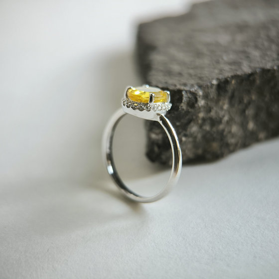 Серебряное кольцо с цитрином nano 1.344ct, фианитами