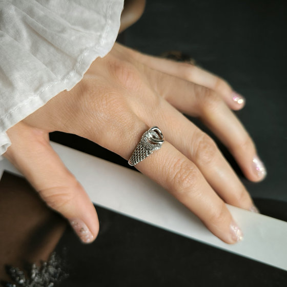 Серебряное кольцо с фианитами