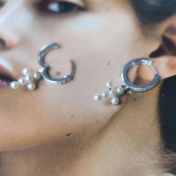 Серебряные серьги с жемчугом, фианитами