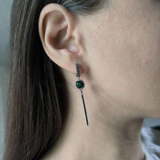 Серебряные серьги с изумрудом nano 8.565ct