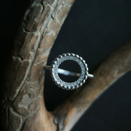 Серебряное кольцо с фианитами