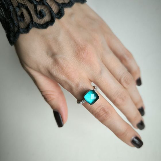 Серебряное кольцо с фианитами